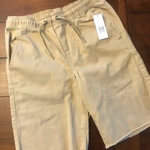 Boy’s Gap Khaki Pull-On Raw-Hen Shorts